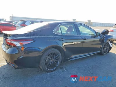 Trzecie zdjęcie samochodu z tyłu: 2022 TOYOTA CAMRY XSE VIN:4T1K61AK5NU018907 - miniatura