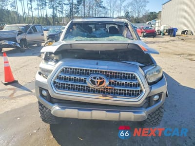 Piąte zdjęcie samochodu w środku: 2017 TOYOTA TACOMA TRD SPORT VIN:3TMBZ5DN6HM006119 - miniatura