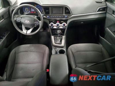 Zdjęcie 8 z 11 samochodu: 2019 HYUNDAI ELANTRA SE VIN:5NPD74LF4KH423139 - miniatura