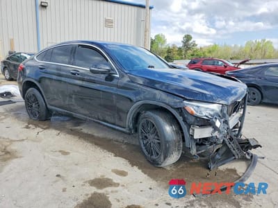 Czwarte zdjęcie samochodu z boku: 2019 MERCEDES-BENZ GLC COUPE 300 4MATIC VIN:WDC0J4KBXKF573842 - miniatura