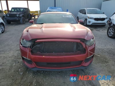 Piąte zdjęcie samochodu w środku: 2017 FORD MUSTANG VIN:1FA6P8AM6H5276192 - miniatura