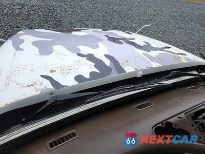 Zdjęcie 7 z 10 samochodu: 2015 VOLVO VHD DUMP TRUCK VIN:4V5KC9EH2FN910764 - miniatura