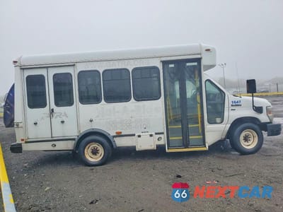 Czwarte zdjęcie samochodu z boku: 2016 FORD ECONOLINE E350 SUPER DUTY CUTAWAY VAN VIN:1FDEE3FL5GDC05130 - miniatura