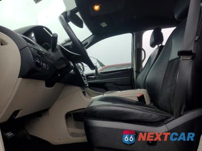 Zdjęcie 7 z 13 samochodu: 2019 DODGE GRAND CARAVAN SXT VIN:2C4RDGCG2KR621519 - miniatura