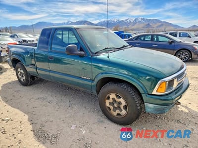 Czwarte zdjęcie samochodu z boku: 1997 CHEVROLET S TRUCK S10 VIN:1GCDT19W3V8100298 - miniatura
