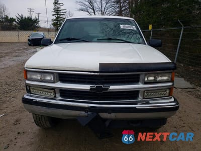 Piąte zdjęcie samochodu w środku: 1995 CHEVROLET TAHOE K1500 VIN:3GNEK18KXSG107106 - miniatura