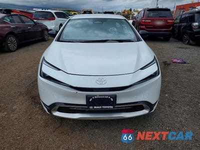 Piąte zdjęcie samochodu w środku: 2024 TOYOTA PRIUS PRIME VIN:JTDACACU5R3029828 - miniatura
