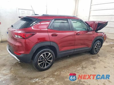 Trzecie zdjęcie samochodu z tyłu: 2025 CHEVROLET TRAILBLAZER LT VIN:KL79MRSL4SB128091 - miniatura