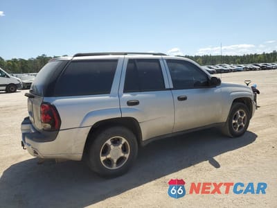 Trzecie zdjęcie samochodu z tyłu: 2007 CHEVROLET TRAILBLAZER LS VIN:1GNDS13S072202325 - miniatura