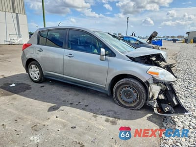 Czwarte zdjęcie samochodu z boku: 2011 NISSAN VERSA 1.8 S VIN:3N1BC1CPXBL495525 - miniatura
