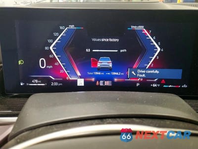 Zdjęcie 9 z 13 samochodu: 2025 BMW X7 XDRIVE40I VIN:5UX23EM09S9Z90117 - miniatura