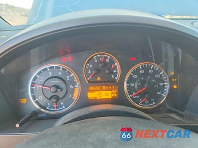 Zdjęcie 9 z 12 samochodu: 2011 NISSAN TITAN SV VIN:1N6AA0EC2BN303207 - miniatura