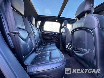 Zdjęcie 6 z 10 samochodu: 2017 PORSCHE CAYENNE VIN:WP1AA2A25HKA85543 - miniatura