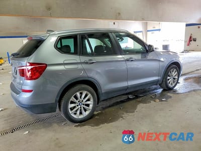 Trzecie zdjęcie samochodu z tyłu: 2017 BMW X3 SDRIVE28I VIN:5UXWZ7C31H0V92677 - miniatura