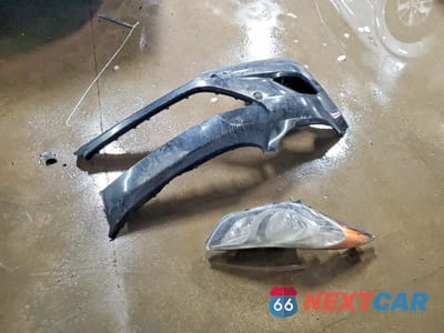 Zdjęcie 12 z 12 samochodu: 2013 HYUNDAI ELANTRA LIMITED VIN:KMHDH4AE6DU659223 - miniatura