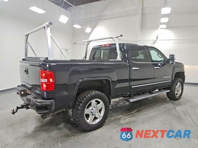 Trzecie zdjęcie samochodu z tyłu: 2015 GMC SIERRA K2500 DENALI VIN:1GT120EG8FF573609 - miniatura
