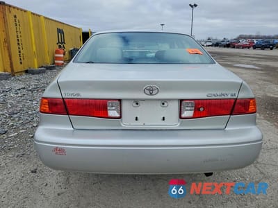 Zdjęcie 6 z 11 samochodu: 2000 TOYOTA CAMRY LE VIN:JT2BG22K8Y0458338 - miniatura