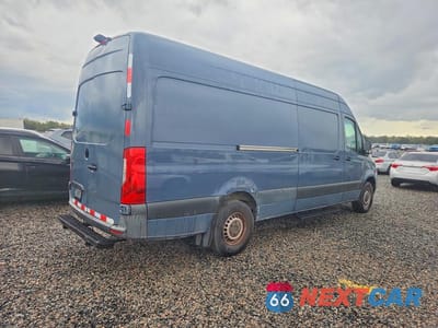 Trzecie zdjęcie samochodu z tyłu: 2019 MERCEDES BENZ SPRINTER 2500/3500 DELIVERY VAN VIN:WD4PF1CD5KT013206 - miniatura