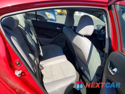 Zdjęcie 10 z 12 samochodu: 2014 KIA FORTE LX VIN:KNAFX4A6XE5218857 - miniatura