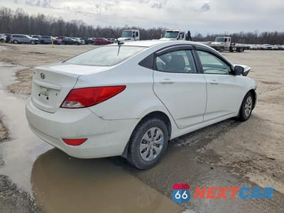Trzecie zdjęcie samochodu z tyłu: 2015 HYUNDAI ACCENT GLS VIN:KMHCT4AE6FU820909 - miniatura