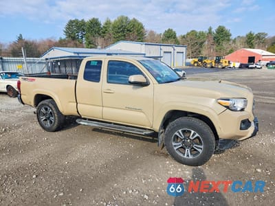 Czwarte zdjęcie samochodu z boku: 2016 TOYOTA TACOMA TRD SPORT VIN:5TFSZ5AN9GX004524 - miniatura