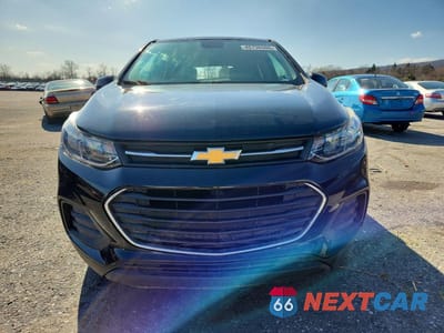 Piąte zdjęcie samochodu w środku: 2019 CHEVROLET TRAX LS VIN:3GNCJNSB6KL286133 - miniatura