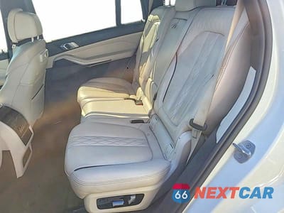 Zdjęcie 6 z 11 samochodu: 2019 BMW X7 XDRIVE40I VIN:5UXCW2C55KL084413 - miniatura