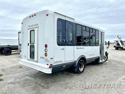 Czwarte zdjęcie samochodu z boku: 2014 CHEVROLET EXPRESS SHUTTLE BUS VIN:1GB6G5BG1E1175912 - miniatura