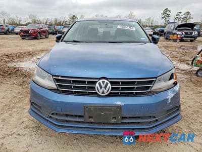 Piąte zdjęcie samochodu w środku: 2018 VOLKSWAGEN JETTA S VIN:3VW2B7AJXJM222088 - miniatura