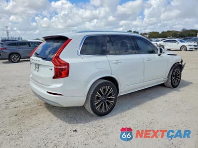 Trzecie zdjęcie samochodu z tyłu: 2022 VOLVO XC90 T6 MOMENTUM VIN:YV4A221K8N1817919 - miniatura