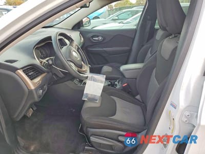 Zdjęcie 7 z 12 samochodu: 2014 JEEP CHEROKEE SPORT VIN:1C4PJLAB9EW222151 - miniatura