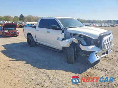 Czwarte zdjęcie samochodu z boku: 2015 RAM 1500 SLT VIN:1C6RR7LT1FS551358 - miniatura