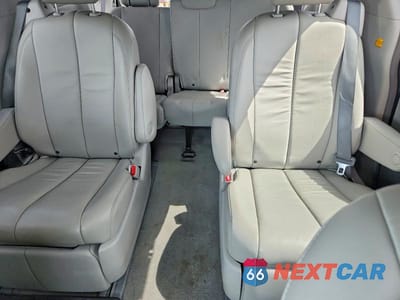 Zdjęcie 10 z 12 samochodu: 2014 TOYOTA SIENNA XLE 7-PASSENGER VIN:5TDDK3DC0ES082687 - miniatura