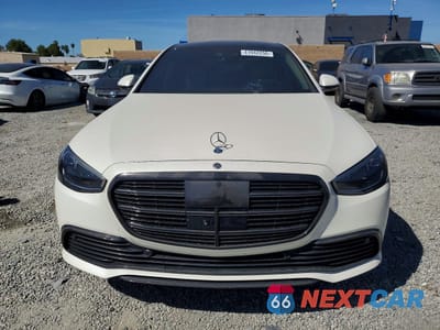 Piąte zdjęcie samochodu w środku: 2021 MERCEDES-BENZ S 580 4MATIC VIN:W1K6G7GBXMA040114 - miniatura