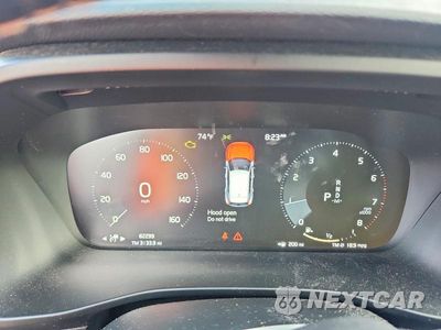Zdjęcie 9 z 12 samochodu: 2020 VOLVO XC40 T5 R-DESIGN VIN:YV4162UMXL2249942 - miniatura