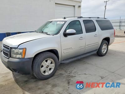 2013 CHEVROLET SUBURBAN C1500 LS 1GNSCHE06DR102533 - główne zdjęcie licytacji z USA - miniatura