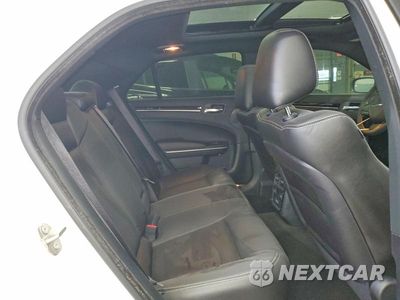 Zdjęcie 10 z 12 samochodu: 2023 CHRYSLER 300 S VIN:2C3CCABT0PH628362 - miniatura