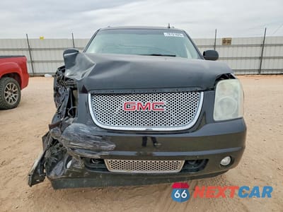 Piąte zdjęcie samochodu w środku: 2011 GMC YUKON XL DENALI VIN:1GKS2MEF6BR398986 - miniatura