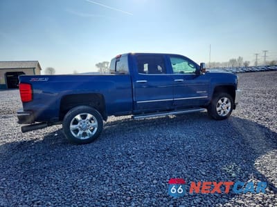 Trzecie zdjęcie samochodu z tyłu: 2017 CHEVROLET SILVERADO K2500 HEAVY DUTY LTZ VIN:1GC1KWEYXHF162470 - miniatura