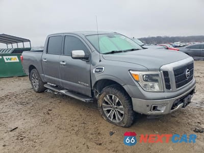 Czwarte zdjęcie samochodu z boku: 2017 NISSAN TITAN SL VIN:1N6AA1E51HN503673 - miniatura