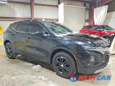 Czwarte zdjęcie samochodu z boku: 2020 CHEVROLET BLAZER 2LT VIN:3GNKBCRS8LS723009 - miniatura