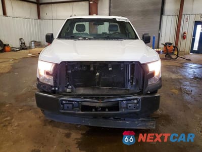 Piąte zdjęcie samochodu w środku: 2017 FORD F150 VIN:1FTMF1C84HFC91862 - miniatura