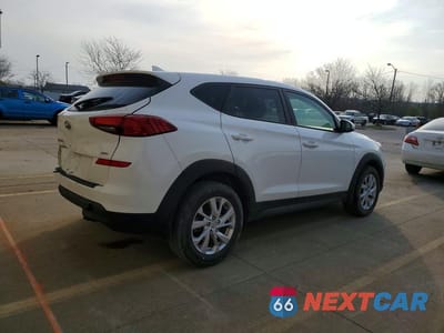 Trzecie zdjęcie samochodu z tyłu: 2021 HYUNDAI TUCSON SE VIN:KM8J2CA43MU287197 - miniatura