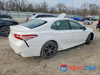 Trzecie zdjęcie samochodu z tyłu: 2020 TOYOTA CAMRY SE VIN:4T1G11AK9LU343254 - miniatura