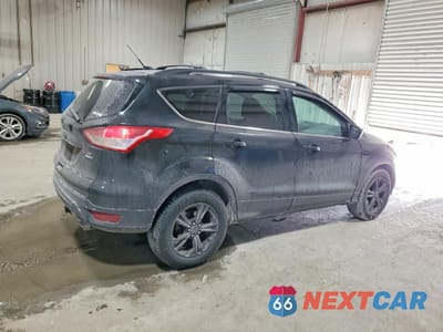 Trzecie zdjęcie samochodu z tyłu: 2015 FORD ESCAPE SE VIN:1FMCU9GX8FUB23387 - miniatura