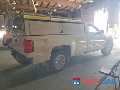 Trzecie zdjęcie samochodu z tyłu: 2018 CHEVROLET SILVERADO C1500 VIN:1GCNCNEH6JZ274115 - miniatura