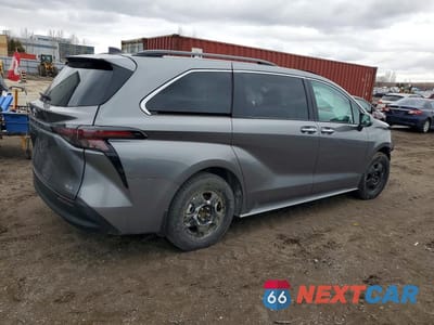 Trzecie zdjęcie samochodu z tyłu: 2026 TOYOTA SIENNA LE VIN:5TDGRKEC3TS292537 - miniatura