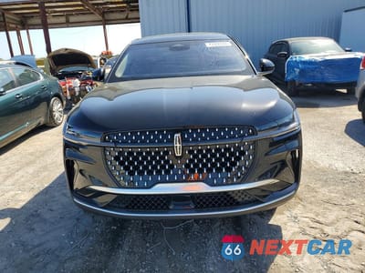 Piąte zdjęcie samochodu w środku: 2024 LINCOLN NAUTILUS PREMIERE VIN:5LMPJ8JA1RJ843397 - miniatura
