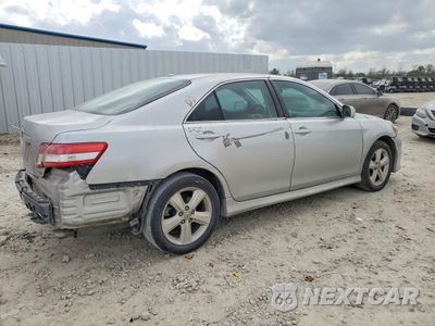 Trzecie zdjęcie samochodu z tyłu: 2010 TOYOTA CAMRY SE VIN:4T1BF3EK8AU114417 - miniatura