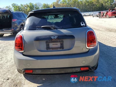 Zdjęcie 6 z 11 samochodu: 2022 MINI COOPER SE VIN:WMW13DJ08N2P96068 - miniatura